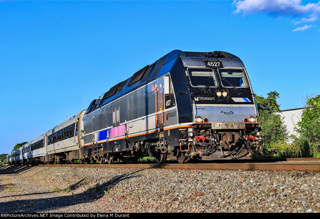 NJT 4527 on train 5439